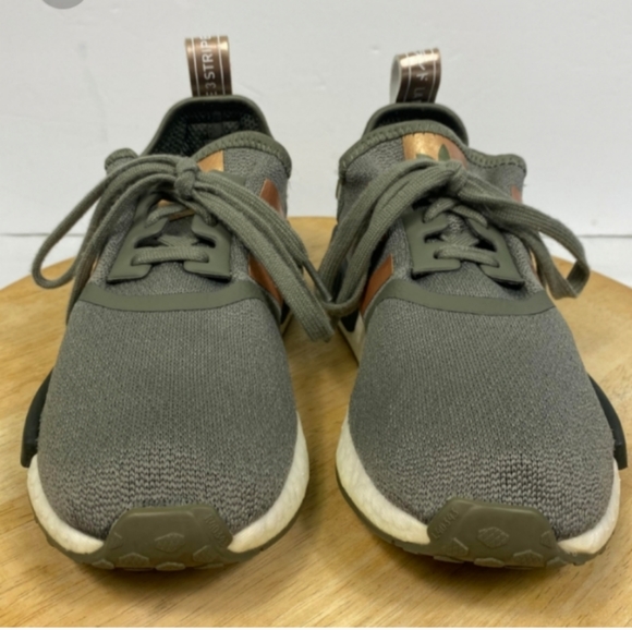 Adidas Originals NMD_R1 Boost Shoes Sneakers Womens 7.5 Green Casual Activewear - Picture 3 of 12